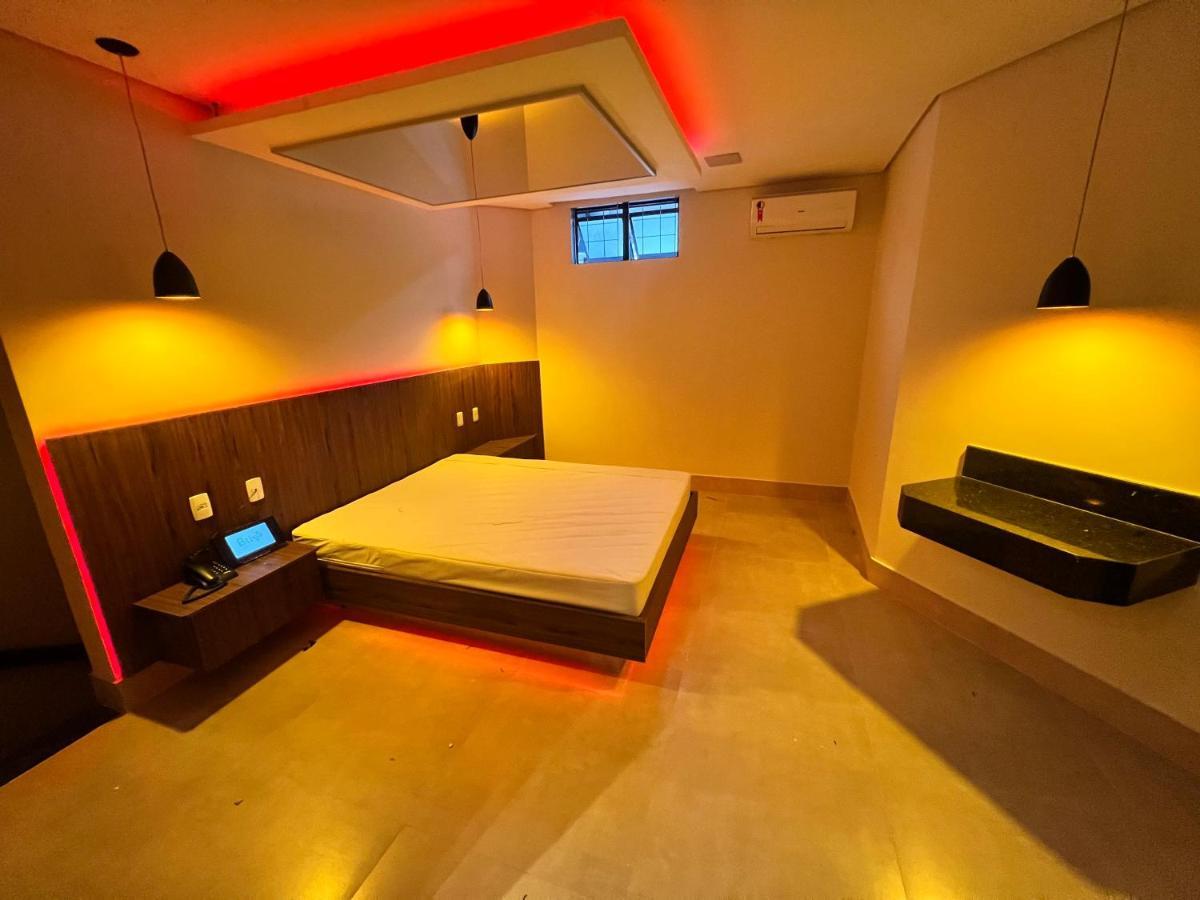 Bliss Motel Núcleo Bandeirante Eksteriør billede